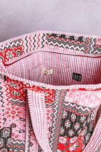 Load image into Gallery viewer, Quilted tote bag
