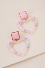 Load image into Gallery viewer, Lucy Heart Earrings
