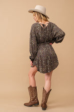 Load image into Gallery viewer, Rayon Crinkle Ditsy Floral Raw Shift Shirt Dress
