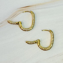 Load image into Gallery viewer, Shine Covered Oval Hoop Earrings
