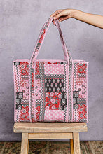 Load image into Gallery viewer, Quilted tote bag
