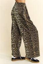 Load image into Gallery viewer, Leopard Wide Leg Pants
