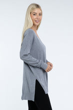 Load image into Gallery viewer, Hi-Low Hem Front Seam Sweater
