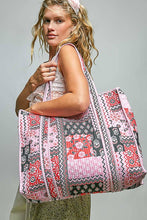 Load image into Gallery viewer, Quilted tote bag
